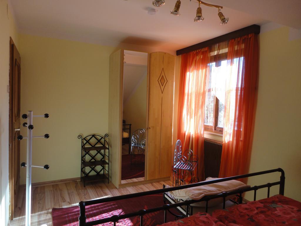 Ferienhaus Burgblick トレフェン 部屋 写真