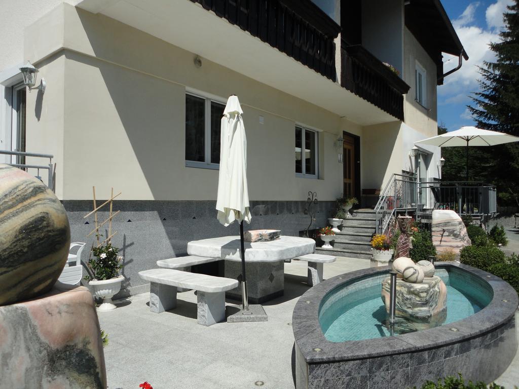 Ferienhaus Burgblick トレフェン エクステリア 写真